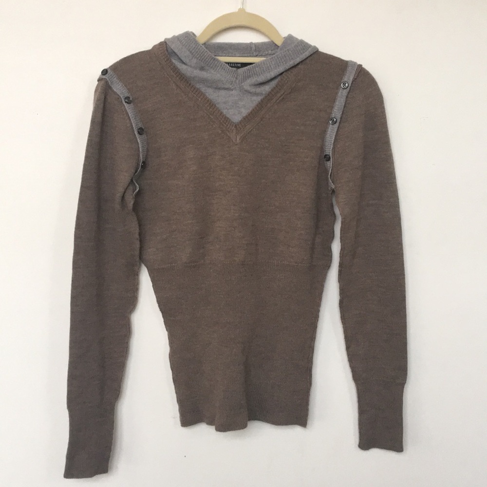 Wool sweater with hood